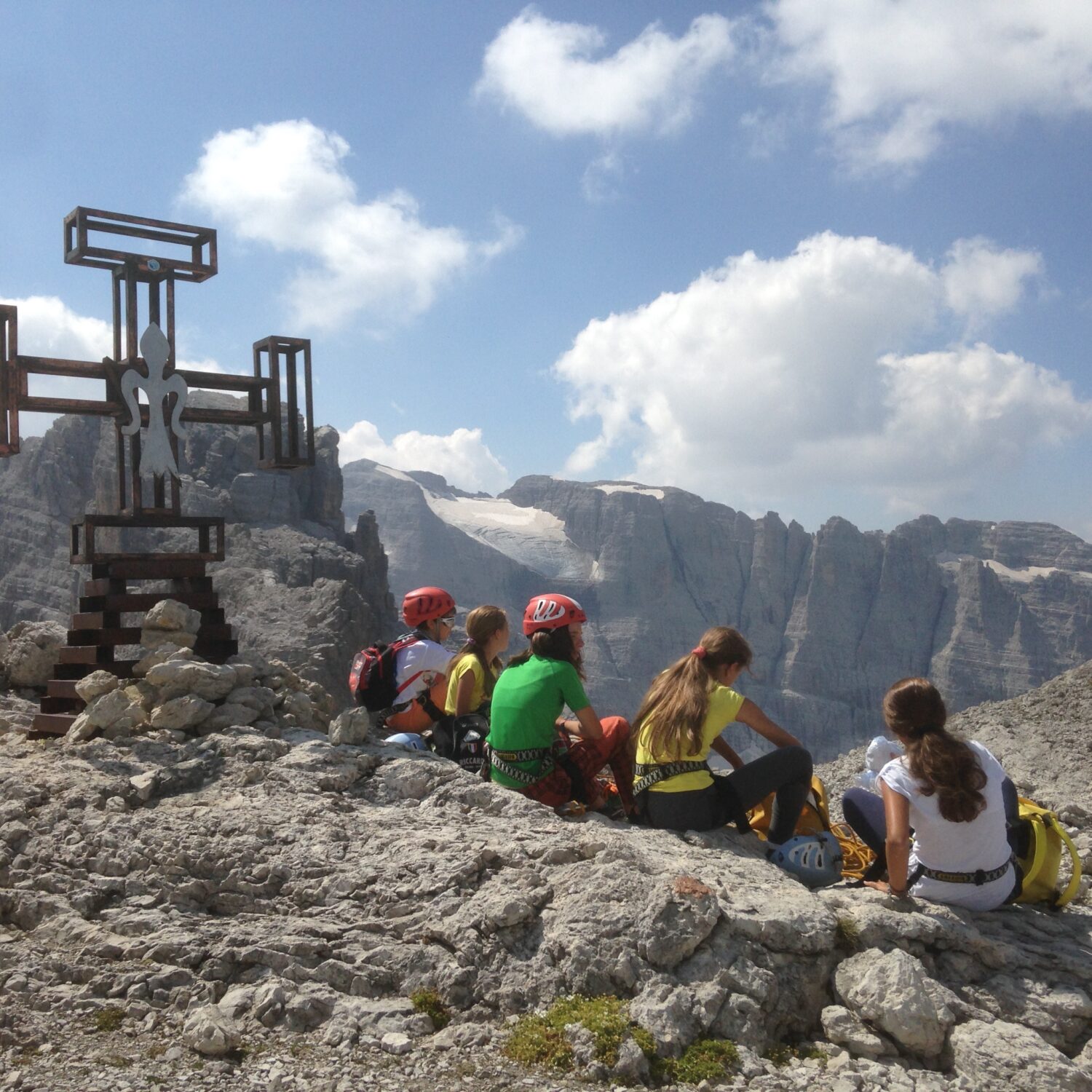 “IL PICCOLO ALPINISTA” – MINICORSO ROCCIA