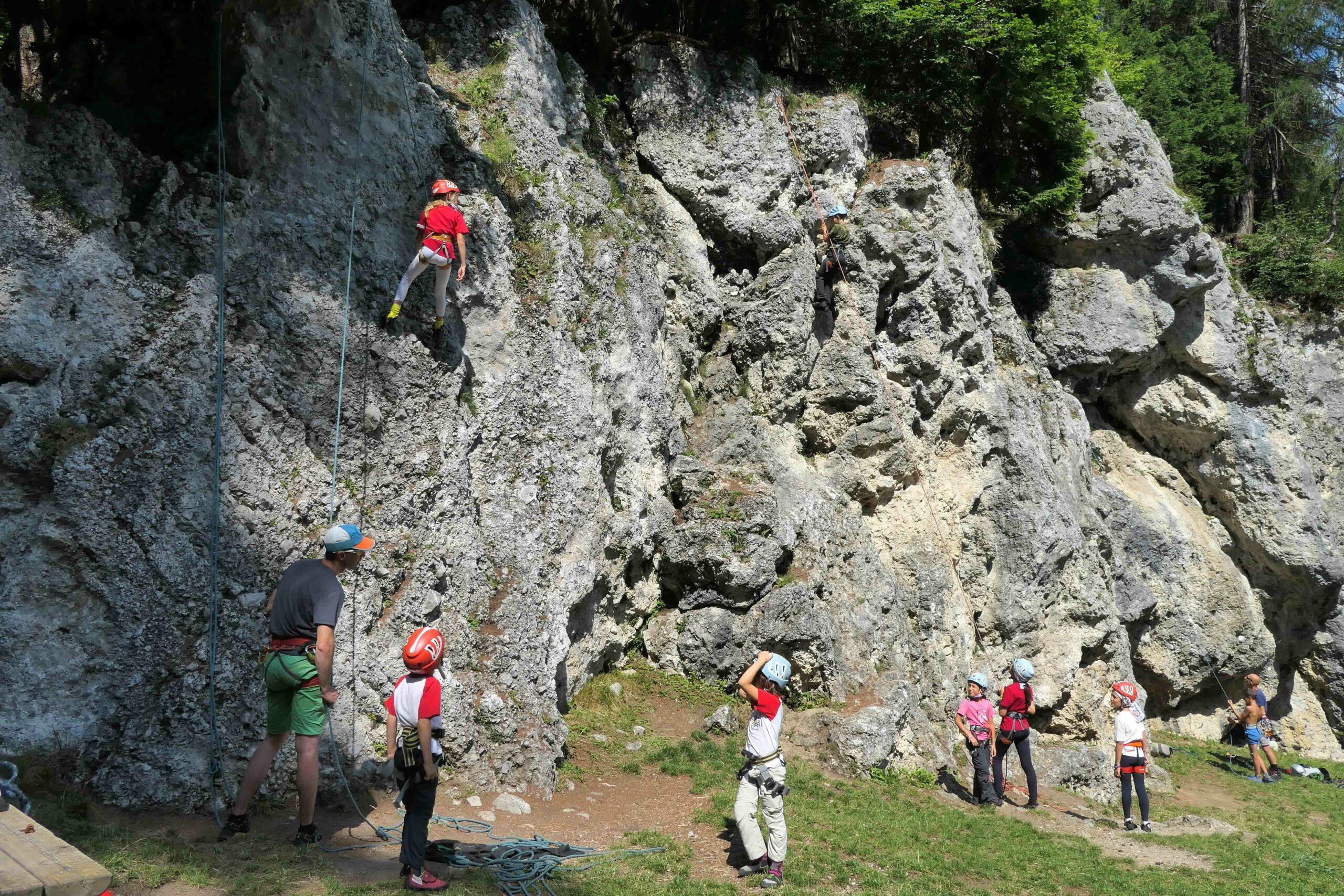 “IL PICCOLO ALPINISTA” – MINICORSO ROCCIA