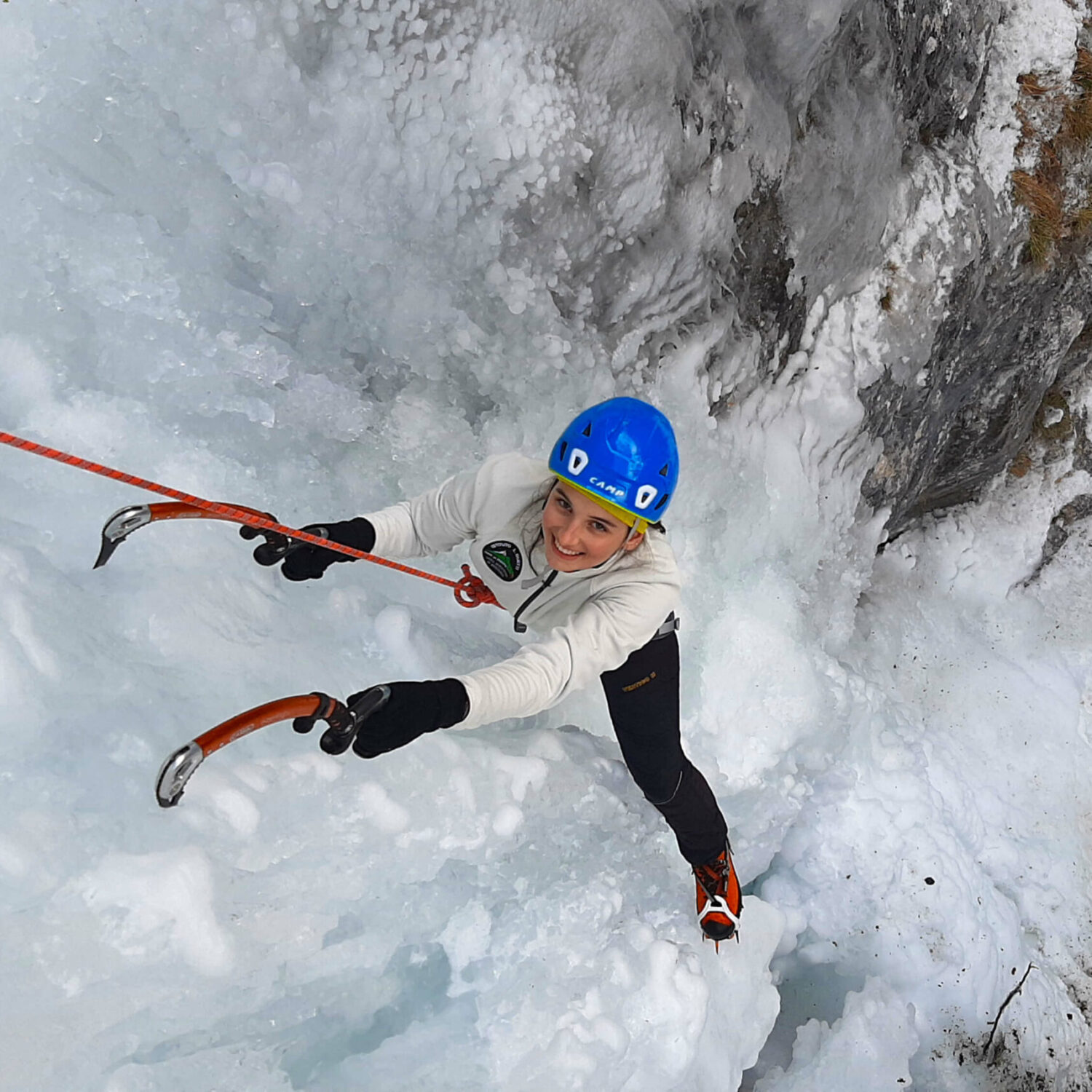 CORSO BASE DI ARRAMPICATA SU GHIACCIO